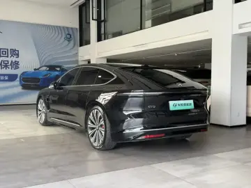 2025 Nio ET9 с пробегом 39 700 км