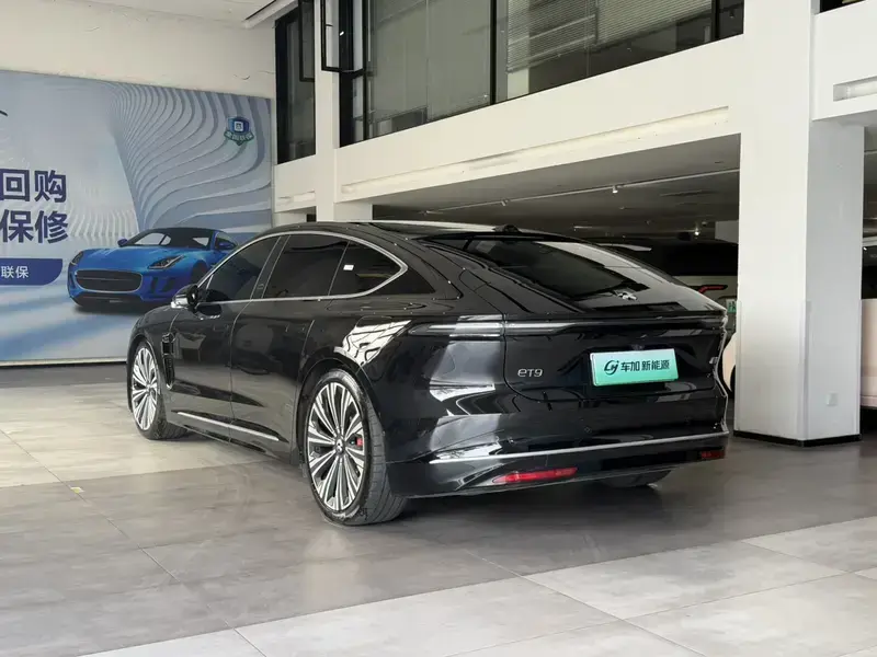 2025 Nio ET9 с пробегом 39 700 км