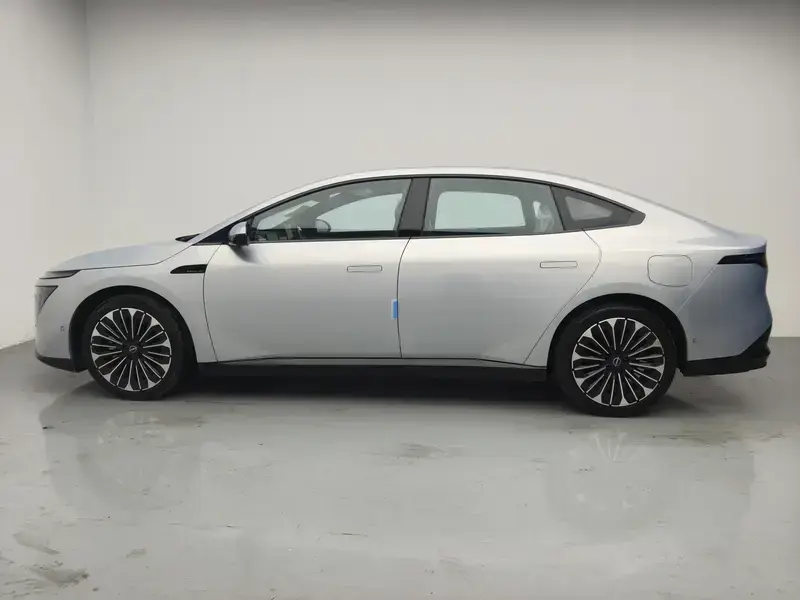 2025 Nissan N7 с пробегом 100 км