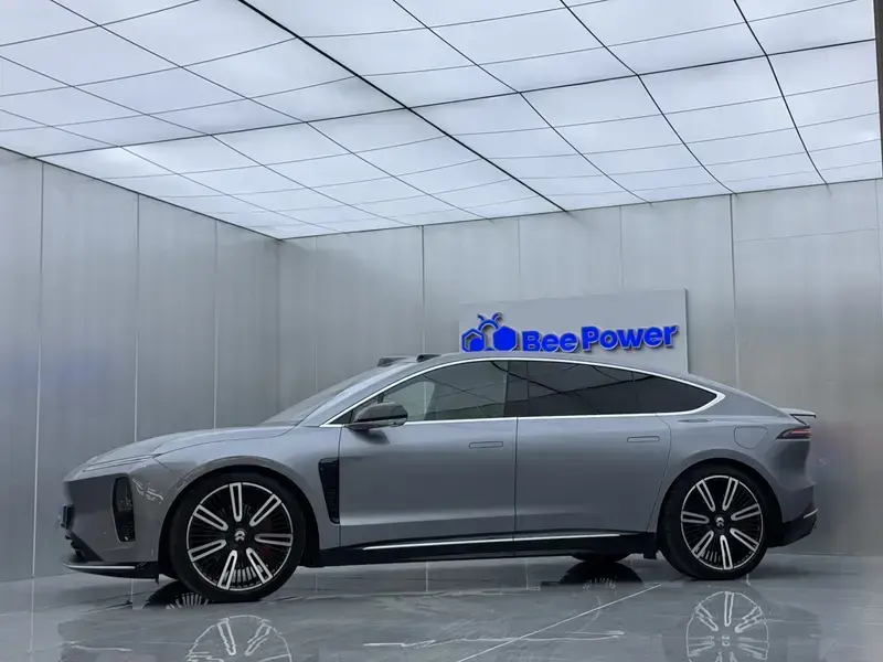 2025 Nio ET9 с пробегом 41 100 км