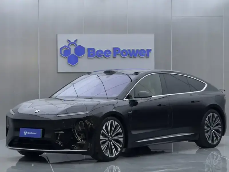 2025 Nio ET9 с пробегом 29 100 км