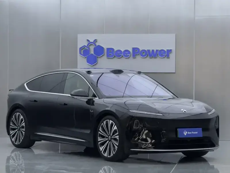 2025 Nio ET9 с пробегом 29 100 км