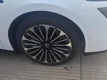 2025 Nissan N7 с пробегом 13 000 км