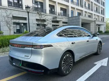 2025 Nissan N7 с пробегом 8 800 км