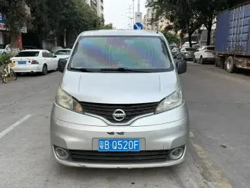 2013 Nissan NV200 с пробегом 200 000 км