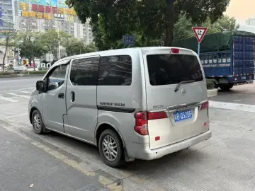 2013 Nissan NV200 с пробегом 200 000 км
