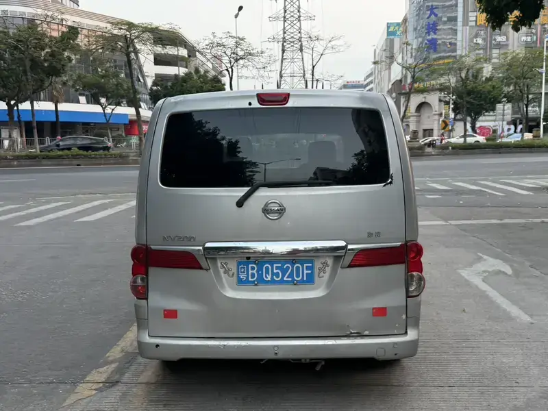 2013 Nissan NV200 с пробегом 200 000 км
