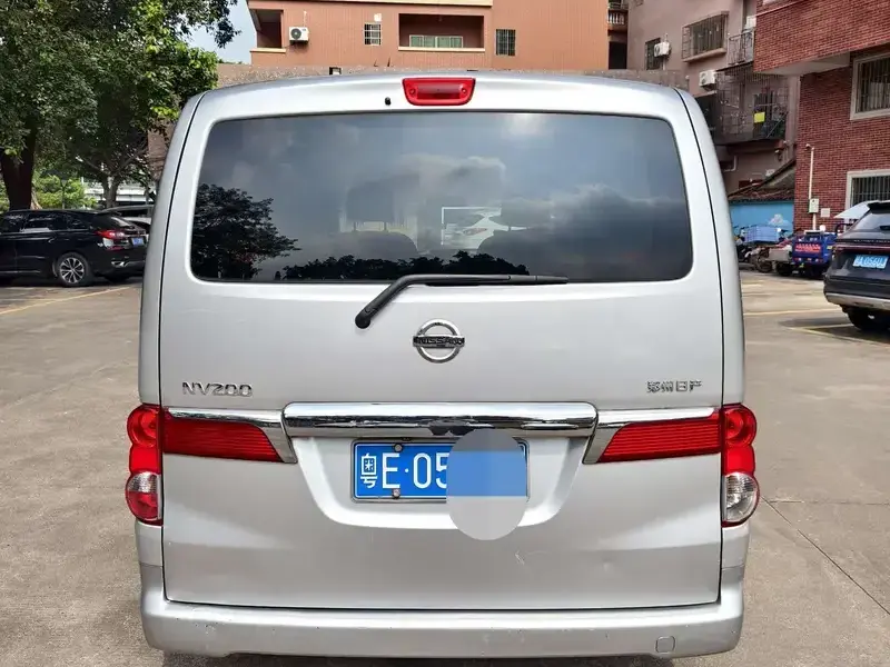 2016 Nissan NV200 с пробегом 100 000 км