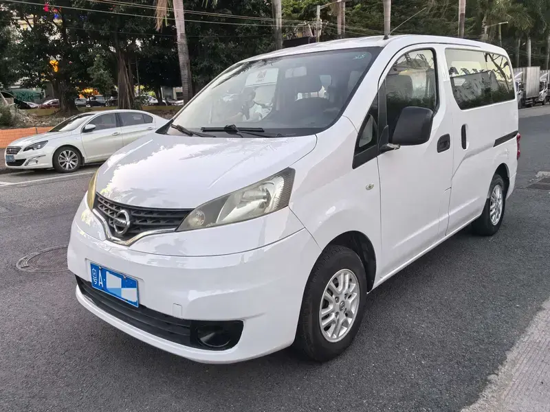 2011 Nissan NV200 с пробегом 170 000 км