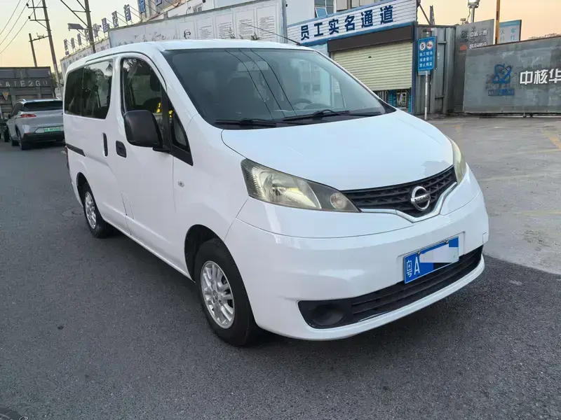 2011 Nissan NV200 с пробегом 170 000 км