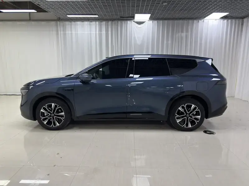 2026 Nissan NX8 с пробегом 10 300 км