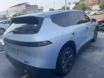 2026 Nissan NX8 с пробегом 2 000 км