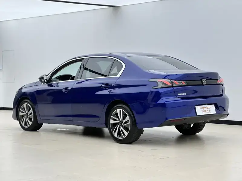2022 Peugeot 408 с пробегом 16 000 км