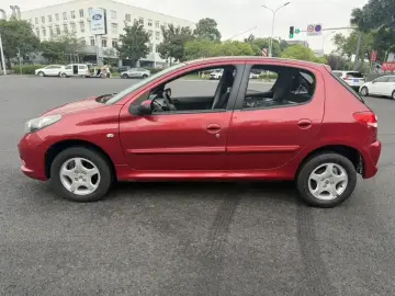 2011 Peugeot 207 с пробегом 73 800 км
