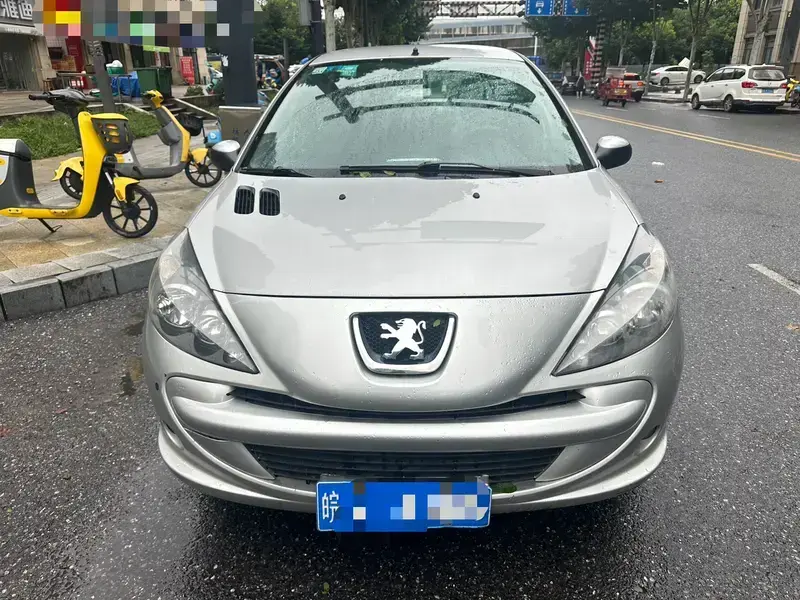 2011 Peugeot 207 с пробегом 90 000 км