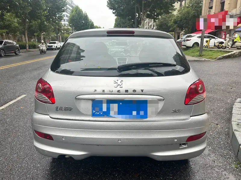2011 Peugeot 207 с пробегом 90 000 км
