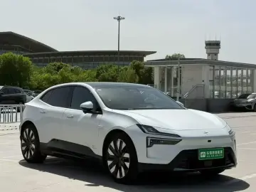 2023 Polestar 4 с пробегом 100 000 км