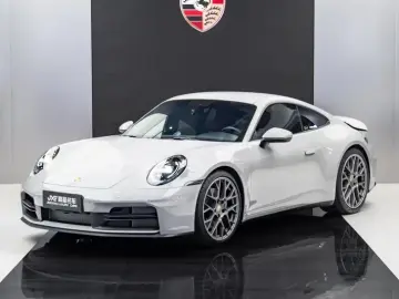 2025 Porsche 911 с пробегом 6 000 км