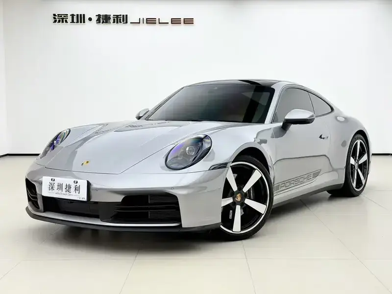 2025 Porsche 911 с пробегом 7 000 км