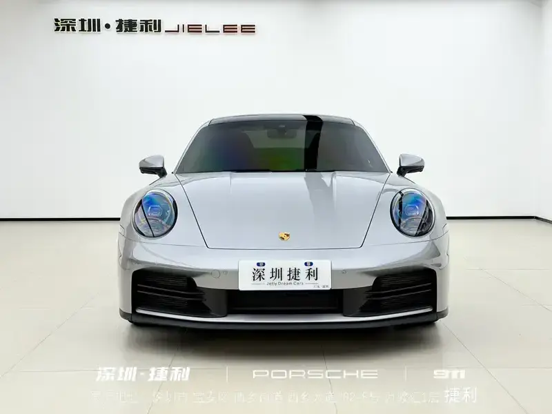 2025 Porsche 911 с пробегом 7 000 км