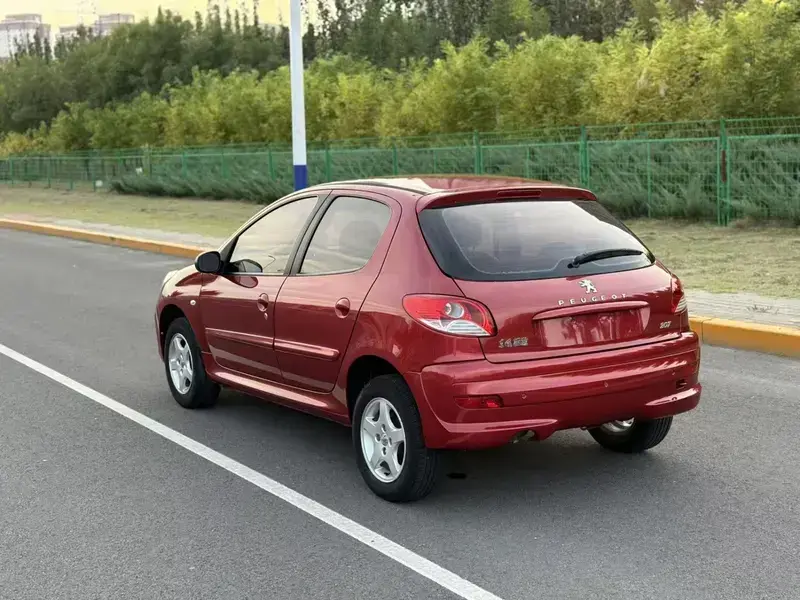 2011 Peugeot 207 с пробегом 115 000 км