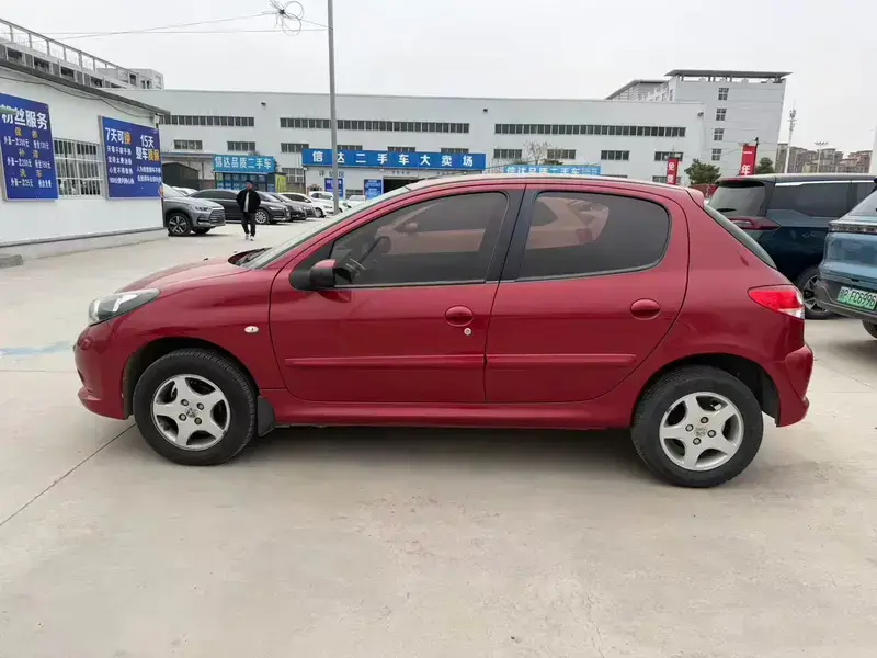2011 Peugeot 207 с пробегом 43 000 км