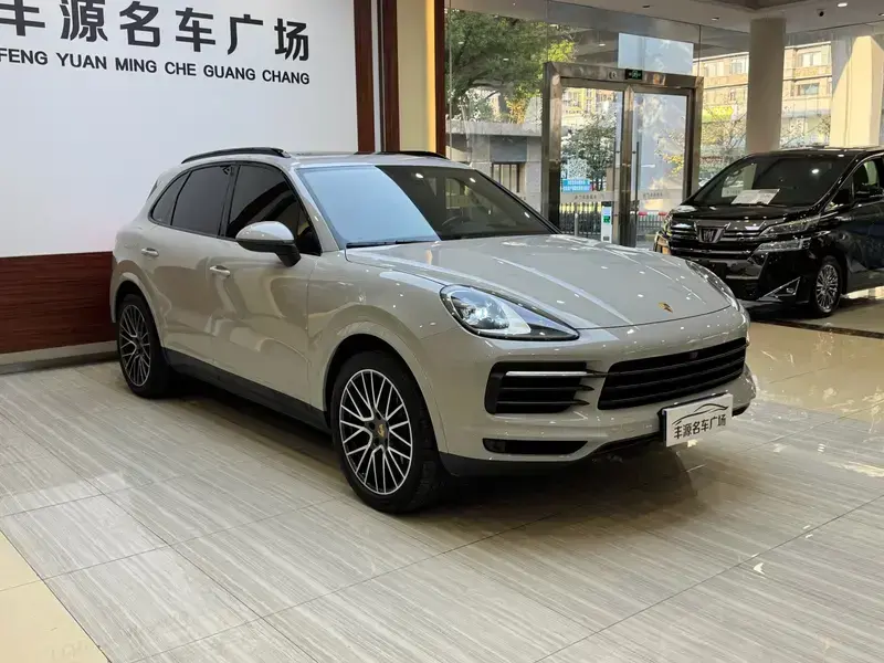 2023 Porsche Cayenne с пробегом 34 000 км