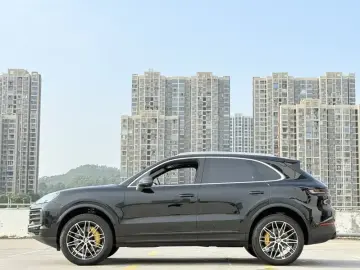 2024 Porsche Cayenne с пробегом 23 000 км