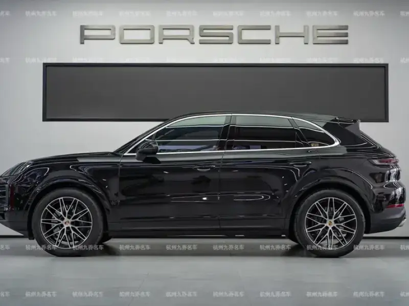 2026 Porsche Cayenne с пробегом 7 300 км