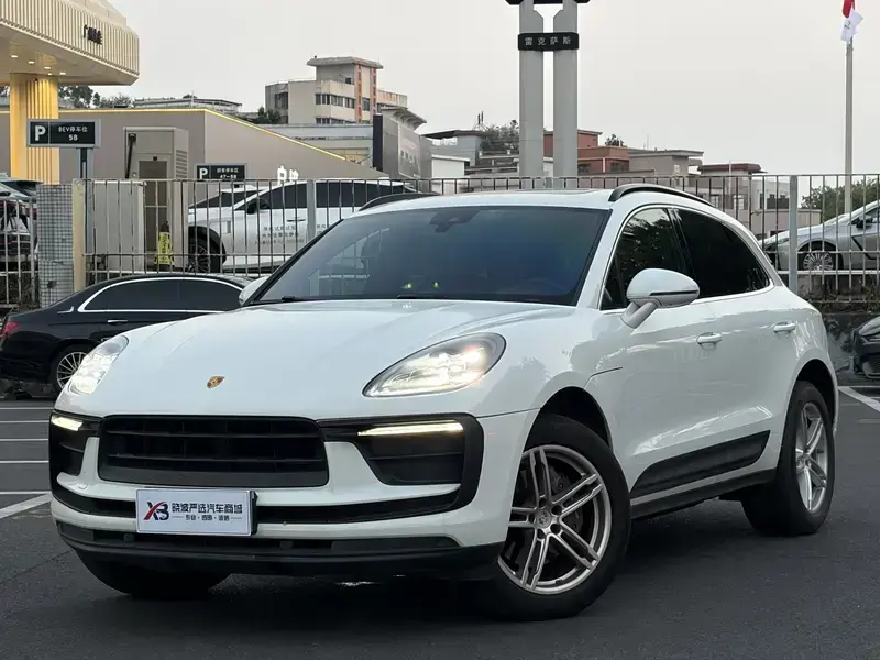 2022 Porsche Macan с пробегом 49 500 км