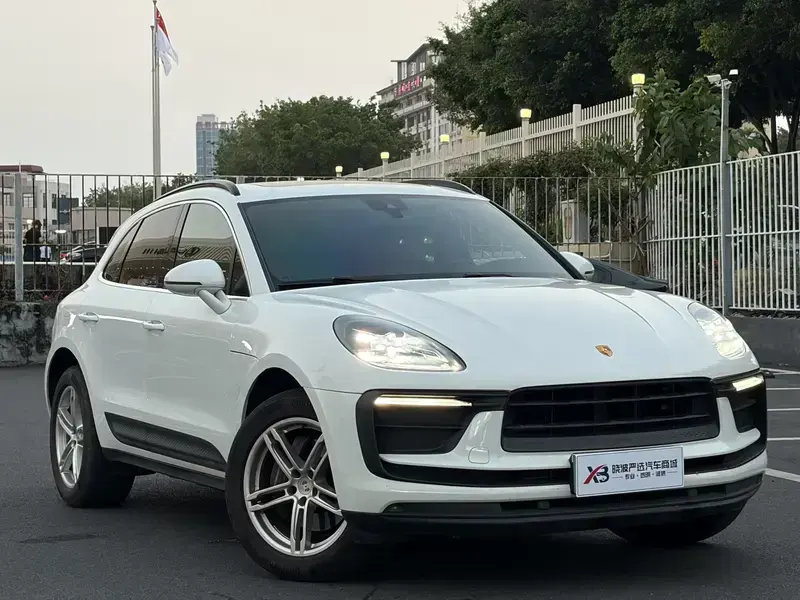 2022 Porsche Macan с пробегом 49 500 км