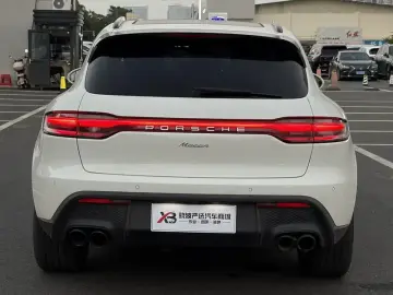 2022 Porsche Macan с пробегом 49 500 км