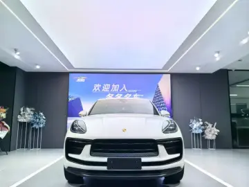 2023 Porsche Macan с пробегом 15 000 км