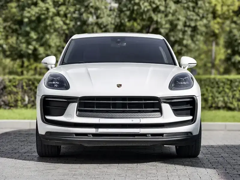 2023 Porsche Macan с пробегом 45 000 км