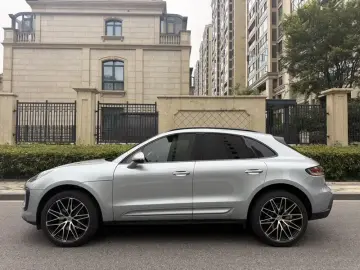 2026 Porsche Macan с пробегом 1 900 км
