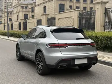 2026 Porsche Macan с пробегом 1 900 км