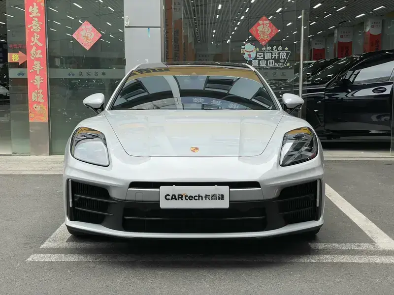 2024 Porsche Panamera с пробегом 21 000 км