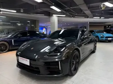 2024 Porsche Panamera с пробегом 46 000 км