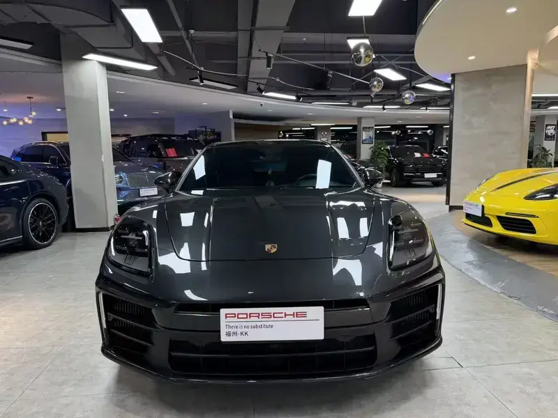 2024 Porsche Panamera с пробегом 46 000 км