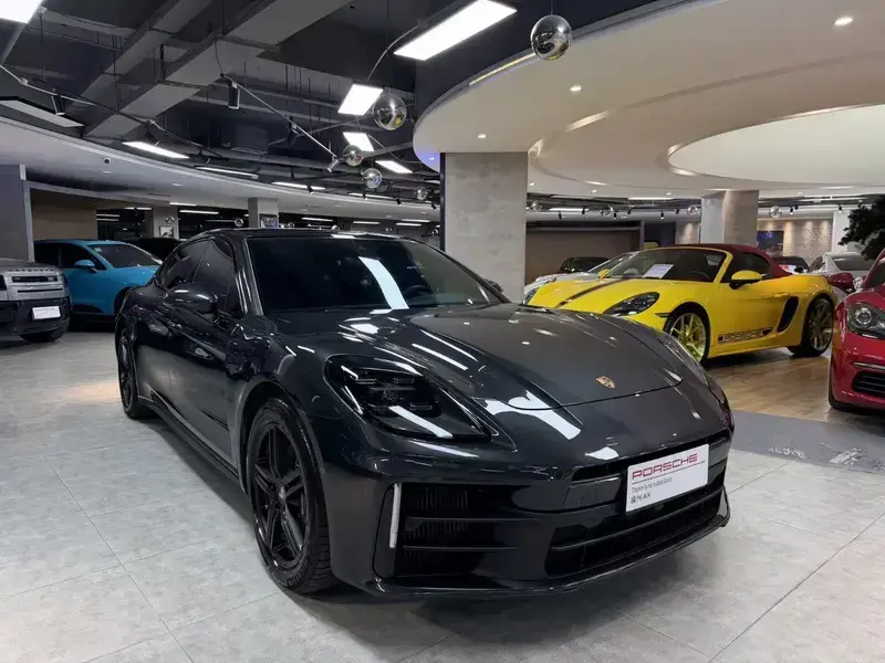 2024 Porsche Panamera с пробегом 46 000 км