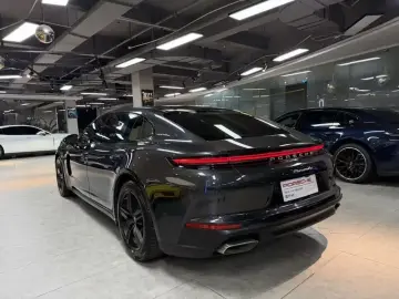 2024 Porsche Panamera с пробегом 46 000 км