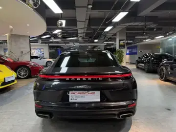 2024 Porsche Panamera с пробегом 46 000 км