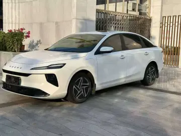 Roewe D6