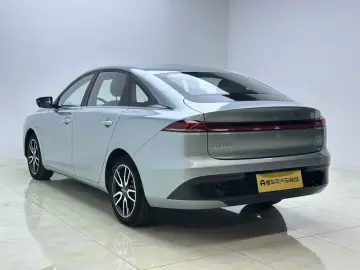 2025 Roewe D6 с пробегом 31 100 км