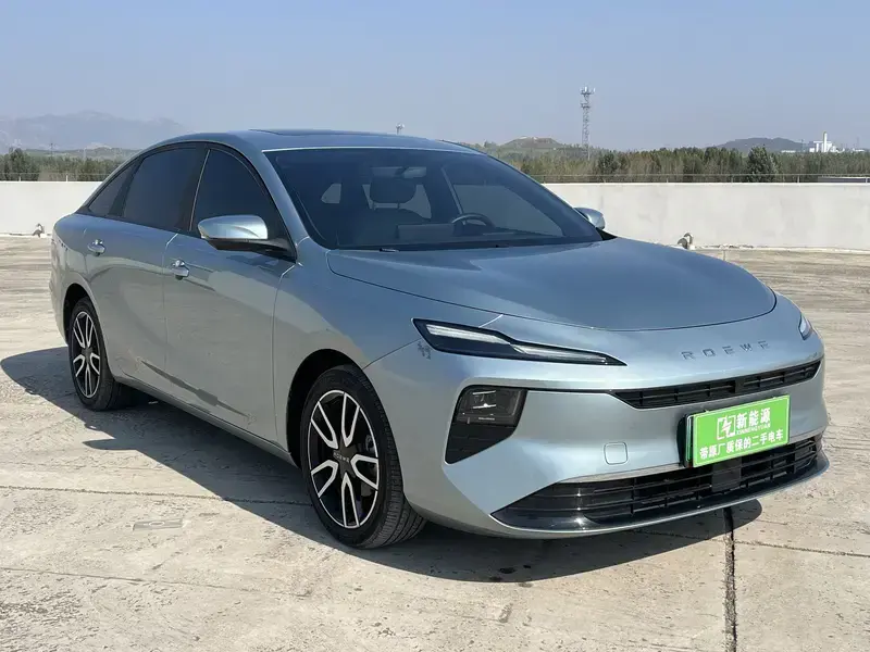 2025 Roewe D6 с пробегом 48 000 км