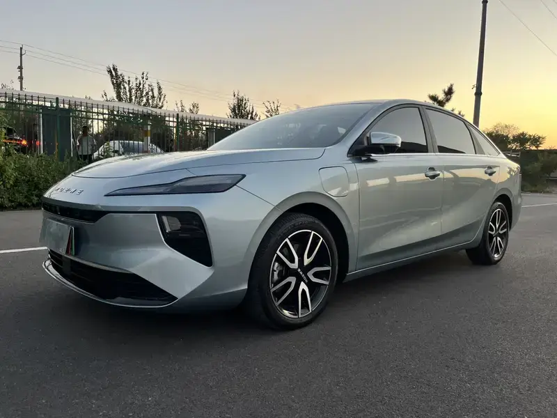 2025 Roewe D6 с пробегом 29 000 км