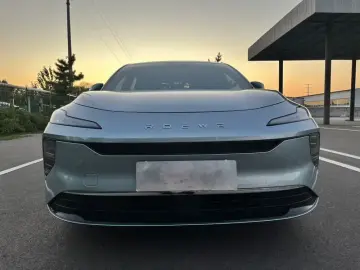 2025 Roewe D6 с пробегом 29 000 км
