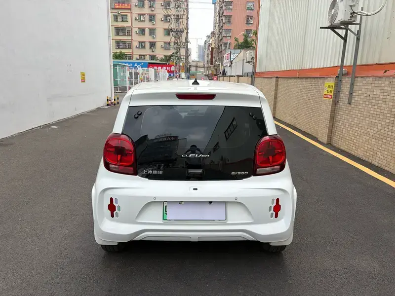 2022 Roewe Clever с пробегом 26 000 км