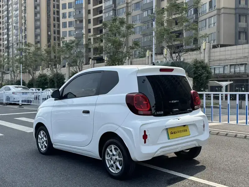 2022 Roewe Clever с пробегом 9 400 км