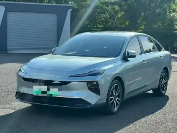 Roewe D6